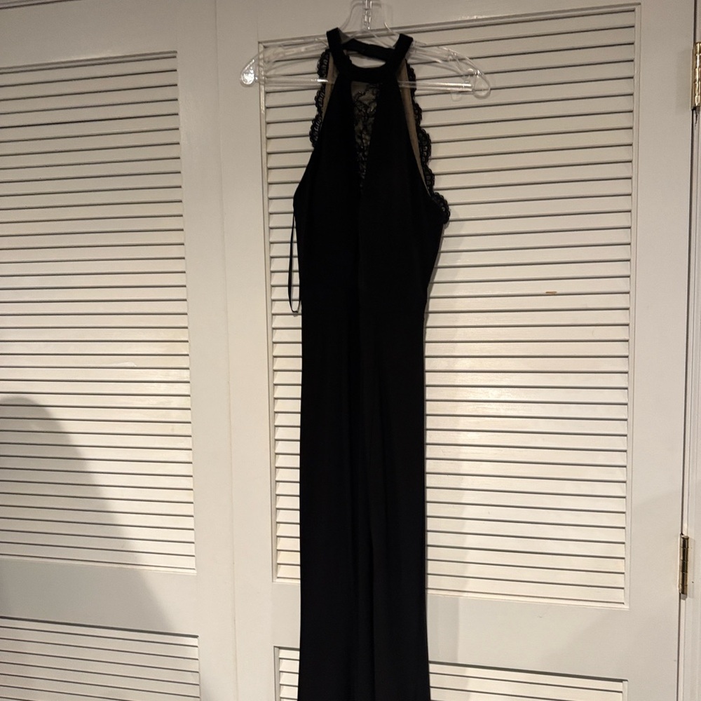Elegant Black Lace Halter Dress - Picture 2 of 5